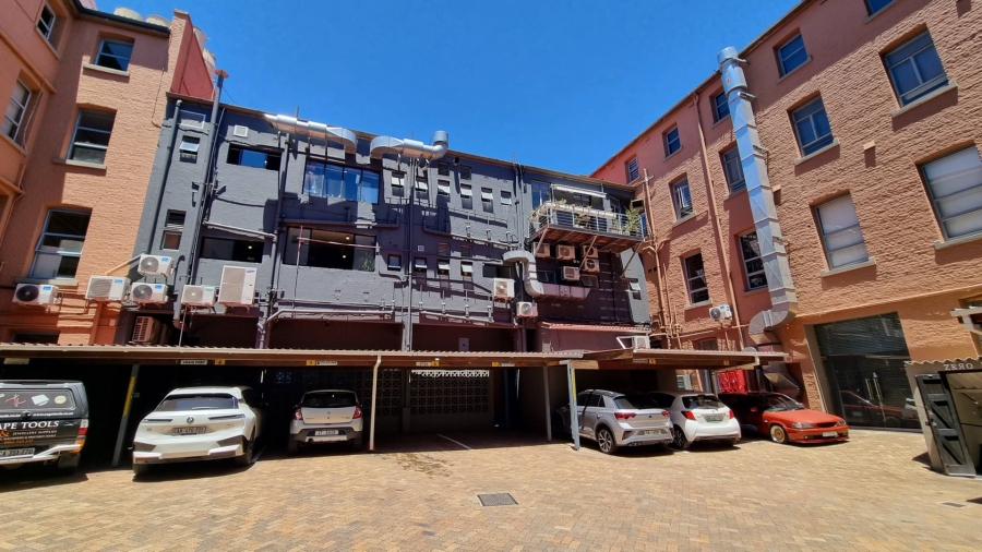 To Let Commercial Property for Rent in Woodstock Western Cape